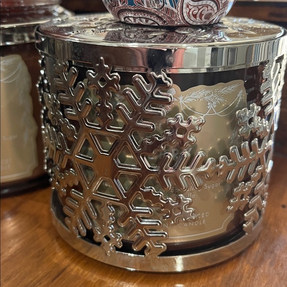 Bath & Body Works Candle Lot of 3 Plus Two Candle Holders And 3 Scented Candles - Picture 3 of 10